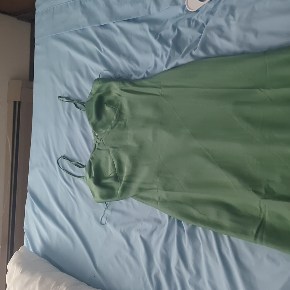 Lost and wander green midi dress size medium